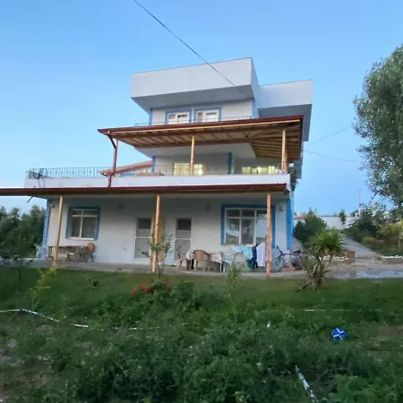 3 Km From Bozcaada Pier, In Touch With Nature Appartement